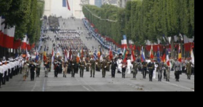 Le défilé du 14 juillet se déroulera désormais le 8 décembre