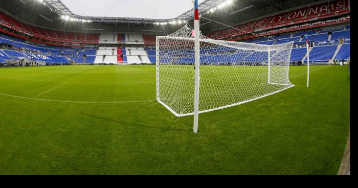 La prochaine finale de la coupe dû rois ce jouera au stade de la villa des houx !!!!!