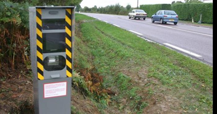 Développement durable : les radars automatiques bientôt alimentés par de l’électricité 100  verte.