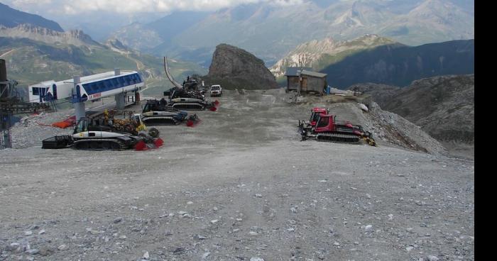 Un jeune adolescent se tue au travail