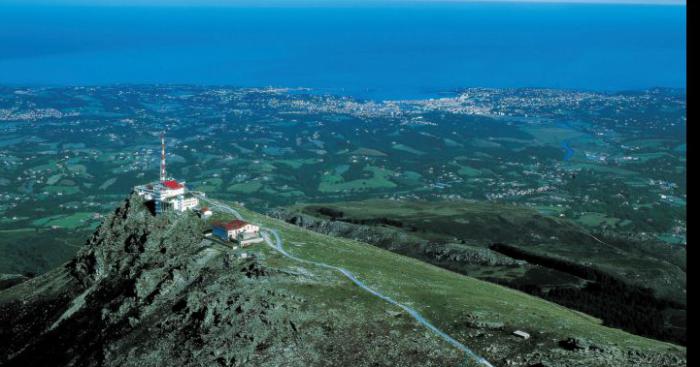 Un animal non identifié, un AVNI aperçu dans le ciel du pays basque