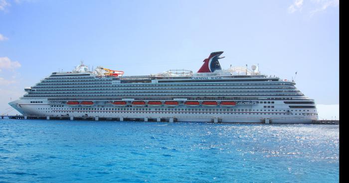 Carnival Magic fire erupts on  ship