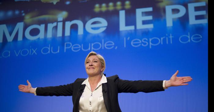 Marine le pen favorite pour la présidentielle  2017