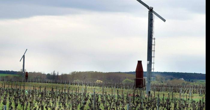 Agacé par le bruit, un habitant du village de la Bretonnière (Maisdon-sur-Sèvre) met le feu à 2 éoliennes anti-gel