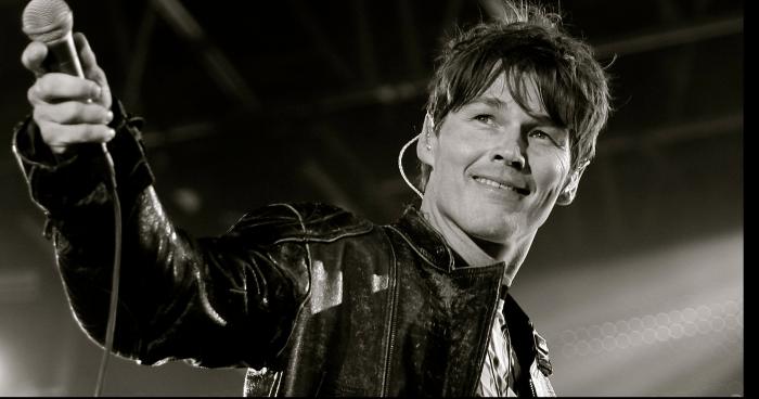 Morten Harket invite une fan à Oslo