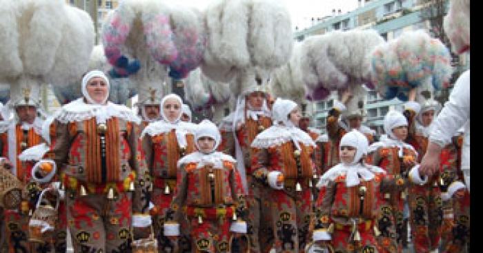 CARNAVAL DE BINCHE 2016-Nouvel société de Gille