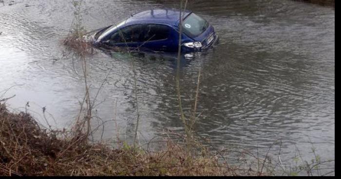 Il retrouve son agresseur et énervé, précipite sa voiture dans la Moselle.