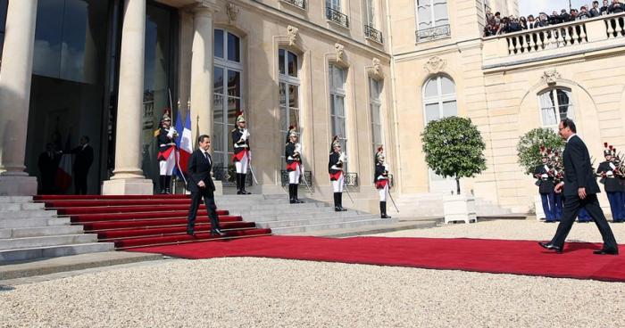 INSOLITE : DE FACEBOOK À L’ÉLYSÉE !