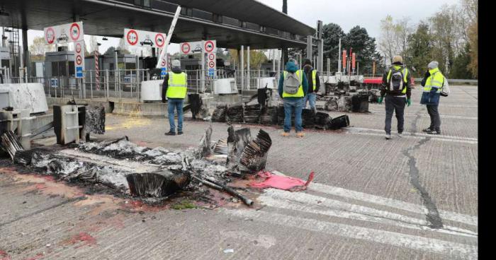 Manifestation des « gilets jaunes » : Macron annonce de nouvelles taxes