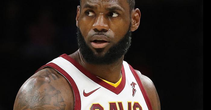 Lebron james  par au Lakers