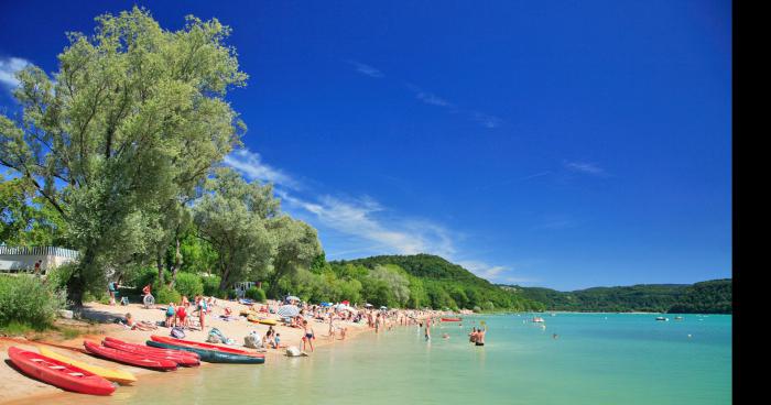 Produit hautement toxique déversé dans les eaux des lacs de Chalain et de Vouglans