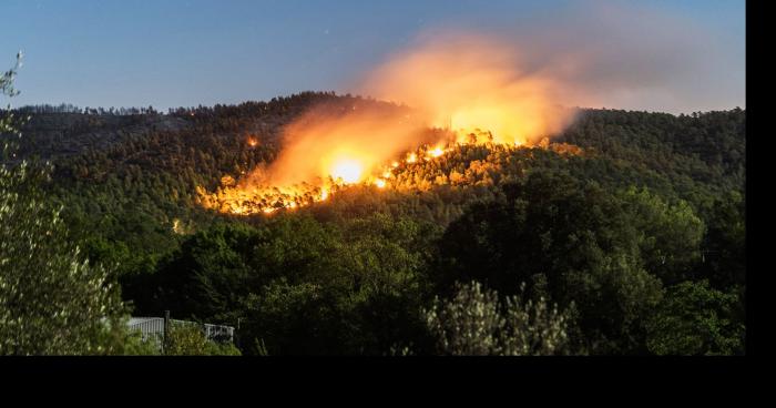 Énorme départ de feu dans les bouche du Rhône