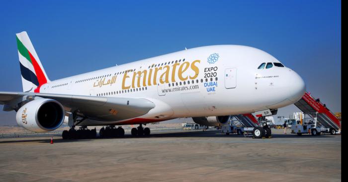 Emirates A380 plane crash lands at Dubai Airport, catches fire - Watch video| Oneindia News