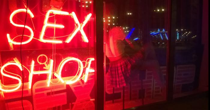 Un SEX SHOP en approche dans le centre ville!!