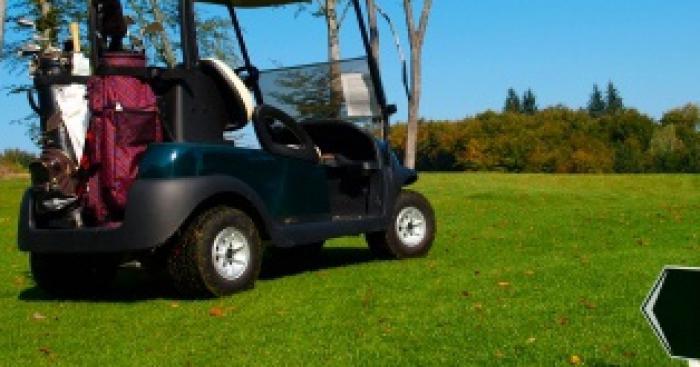 Kart de golf vandalisé.