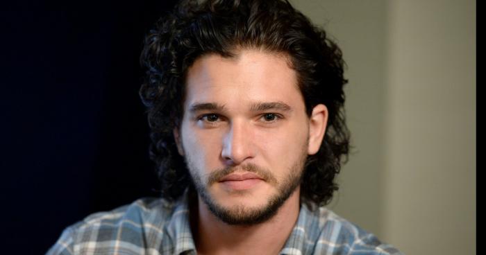 Game of Thrones : Kit Harington abandonne le cinéma et se concentre sur sa vrais passion : Fabriquer des foulards en laines