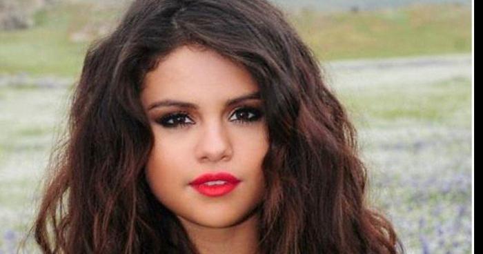 Francesca Nistor et Selena Gomez SONT  AMIS !!!