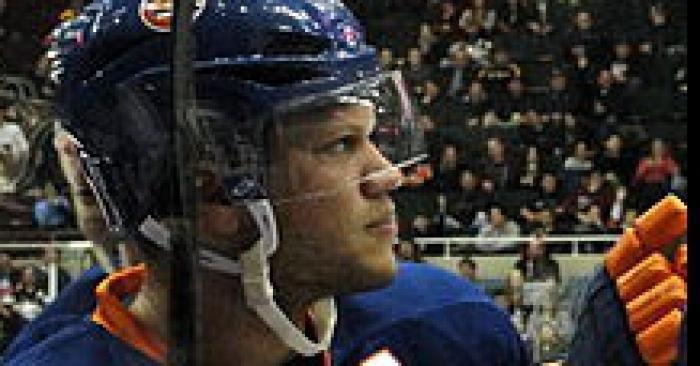 Kyle Okposo échanger au Canadien