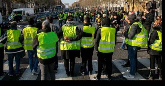 Manifestation en France: 500 000 de force de l'ordre en plus l'armée terre afin interdire tout rassemblement