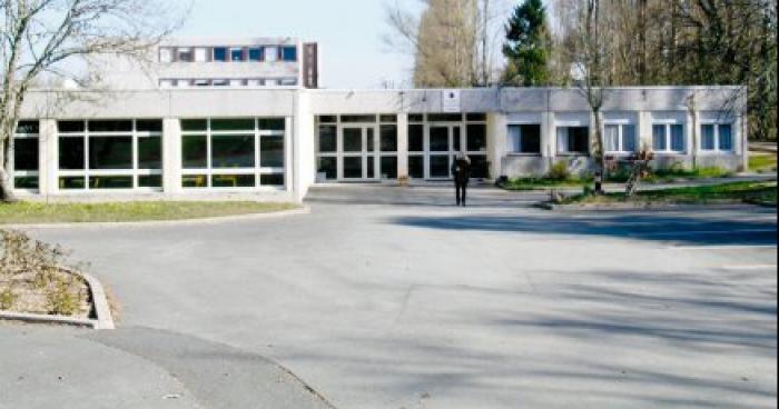 Fermeture du college ausone de bazas