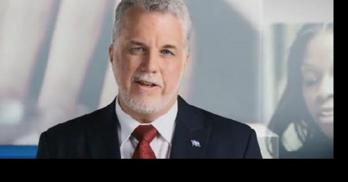 Philippe Couillard démissionne.