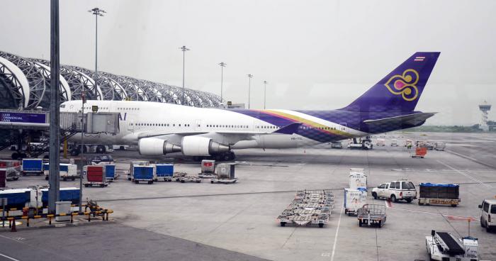 L'AEROPORT DE BANGKOK  (Suvarnabhumi) FERME JUSQU' AU 26 DECEMBRE  !