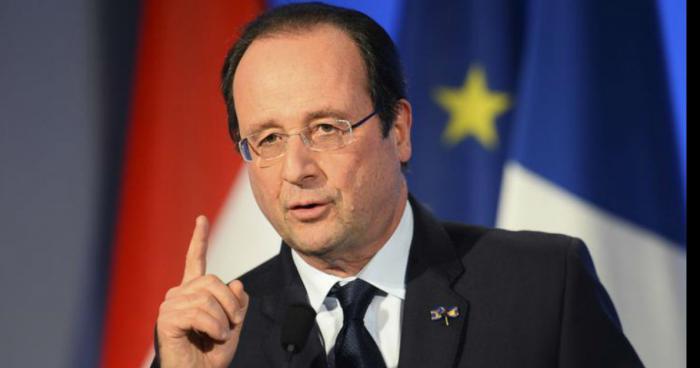 François Hollande demissionne