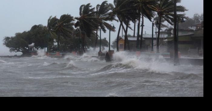 L'ouragan intra près de la Martinique