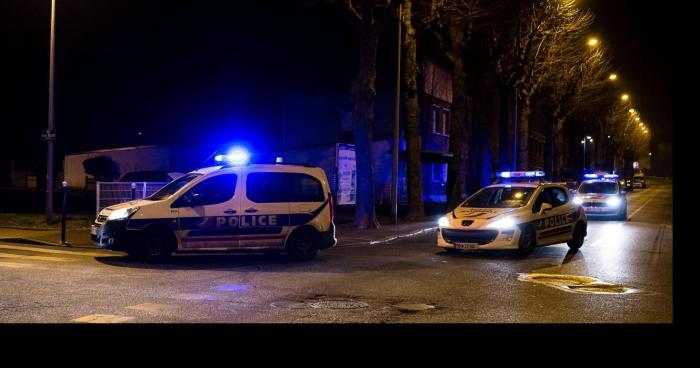 Avion Quatre personne en garde à vue,le tireur toujour en cavale