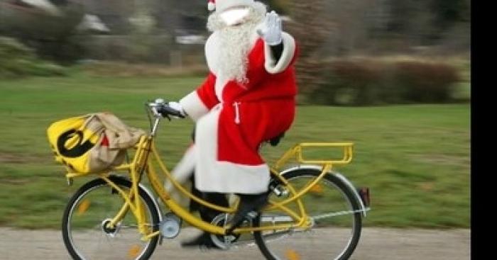 Le père Noël a échangé ses rennes contre un vélo