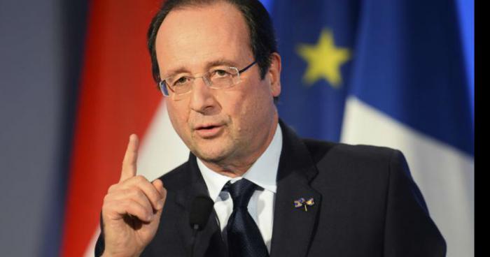 François Hollande démissionne