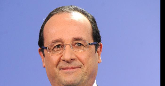 François Hollande poste sa SexTape avec Marine Le Pen !