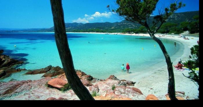 Une touriste prononce convenablement  Palombaggia et reçoit le prix de la ville de Porto-vecchio !