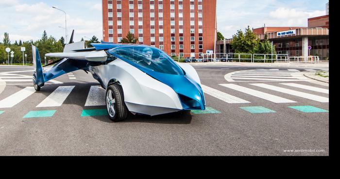 Commercialisation de voiture volante d'ici fin 2015