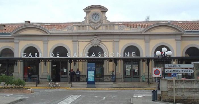 Carcassonne l'arrivé spectaculaire des réfugiés