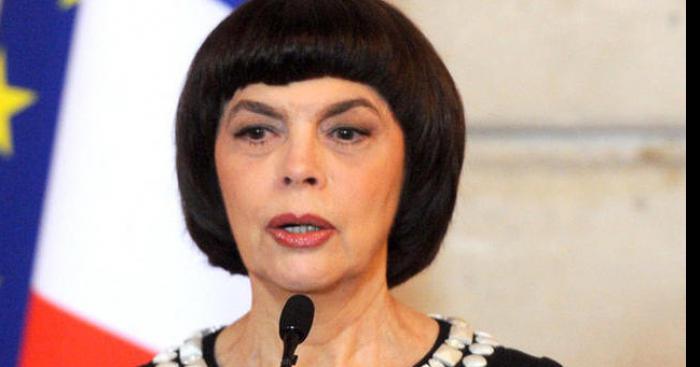 Mireille Mathieu tentée de se présenter à la primaire des Républicains