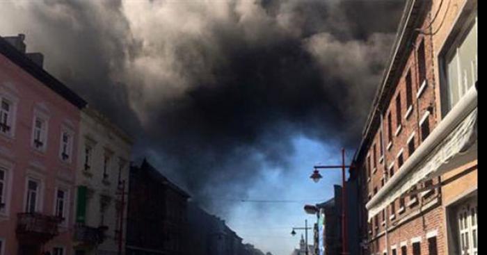 VIOLENT INCENDIE A CHARLEROI