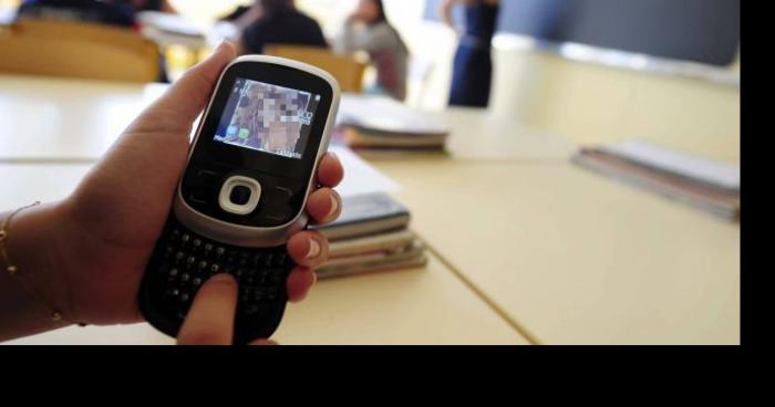 Les collégiens pourrons sortirent exeptionnelement leur téléphones dans lenceinte de leurs collèges