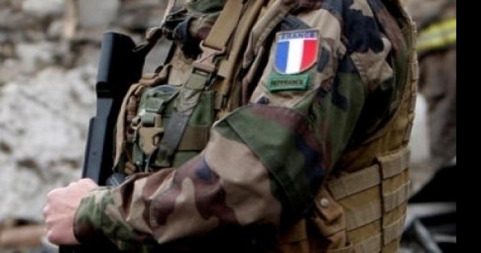 Un militaire fou à Paris