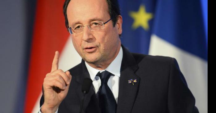 Francois Hollande démissionne, Nicolas Sarkozy reprend sa place..