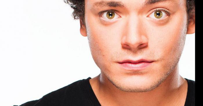 Kev Adams à déclarer vouloir câliner une fan !