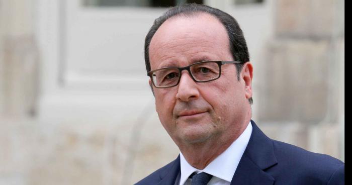 François hollande autorise le peuple à l'élaboration d'une nouvelle constitution !!!