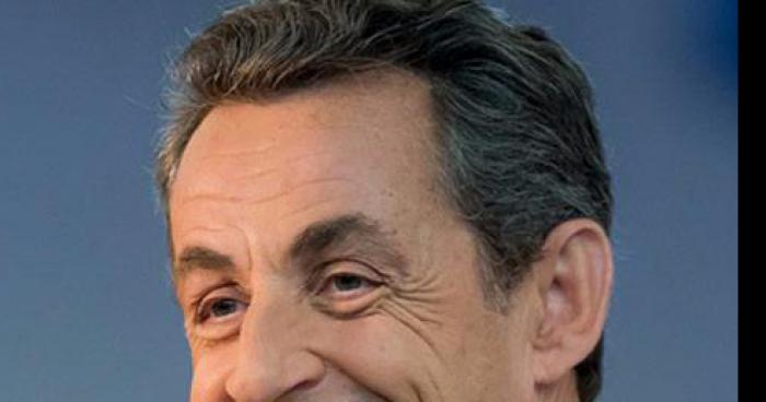 Sarkozy condamné à sucer des bites!!!!