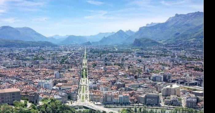 Un jeune latino américain élu maire de Grenoble