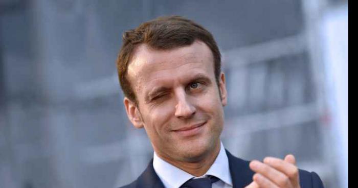 MACRON SOUTENU PAR LES COQUINS