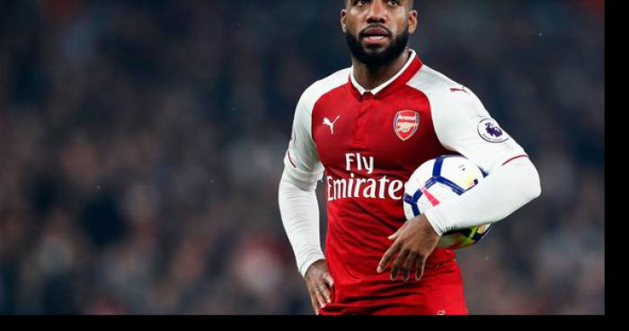 Lacazette dans le viseur du PSG