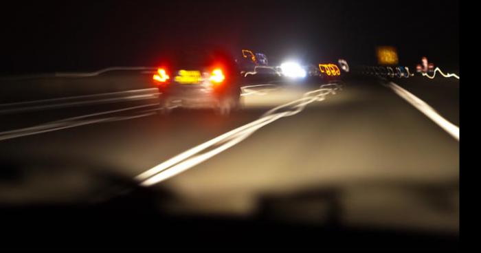 Une sirène trouver sur le bord de l'autoroute