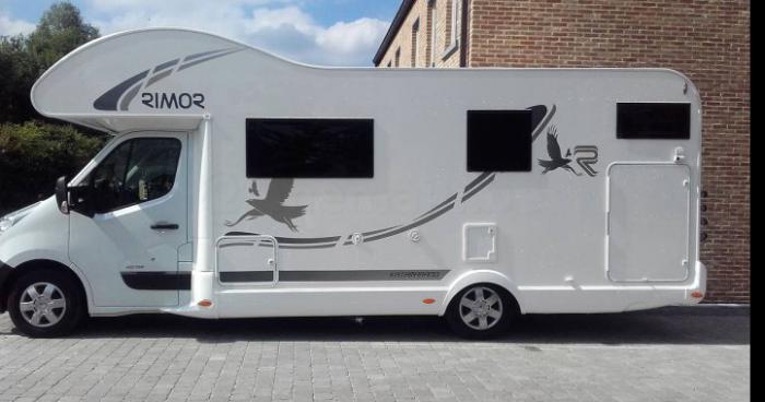 Un mobile-home explose à Schaerbeek.