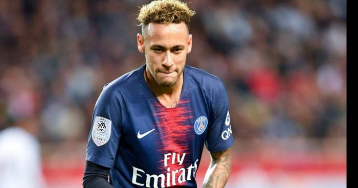 Neymar reste au Paris Saint Germain !