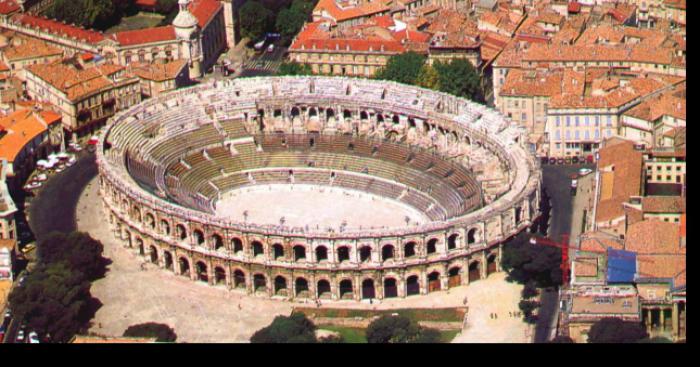 LES ARENES DE NIMES PRIVATISEE